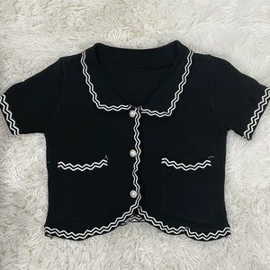 SOLD: Black Doll Collar Short Sleeve Top